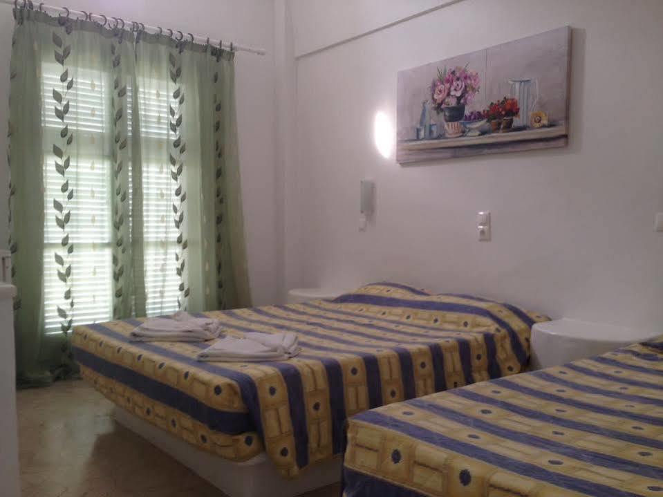 Join Us Low Cost Rooms Kamari  Exterior photo